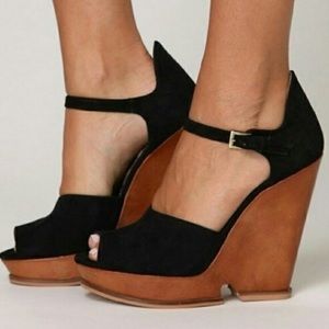 NWT Sam Edelman Javi Suede Cutout Wedge